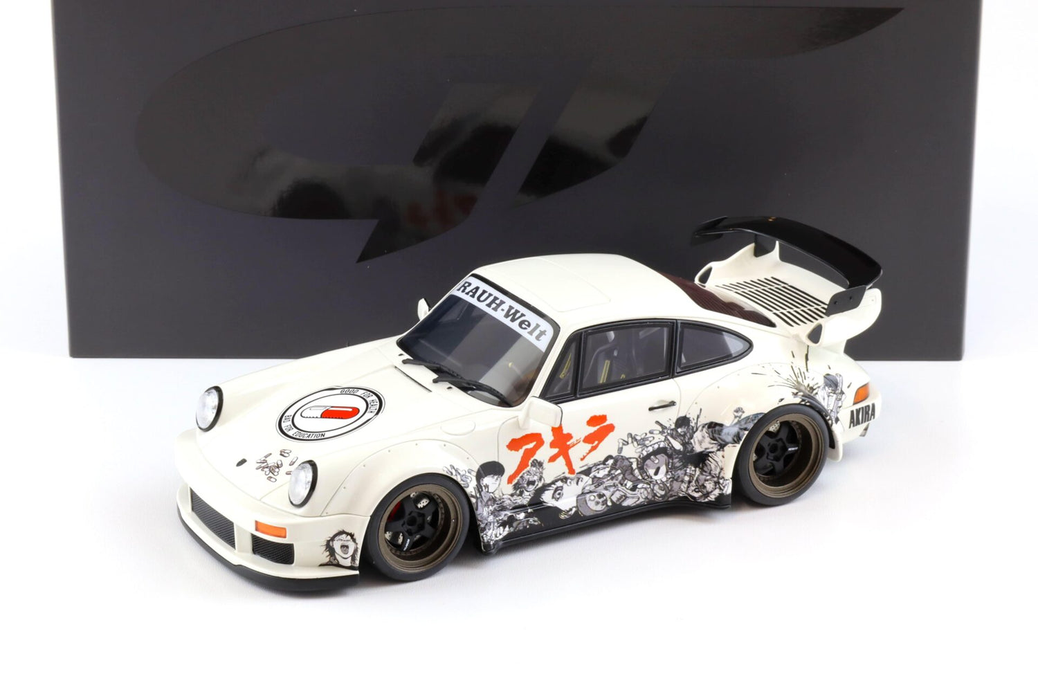 GT SPIRIT- Porsche 911 RWB Rauh-Welt Akira 2024 Glacier white