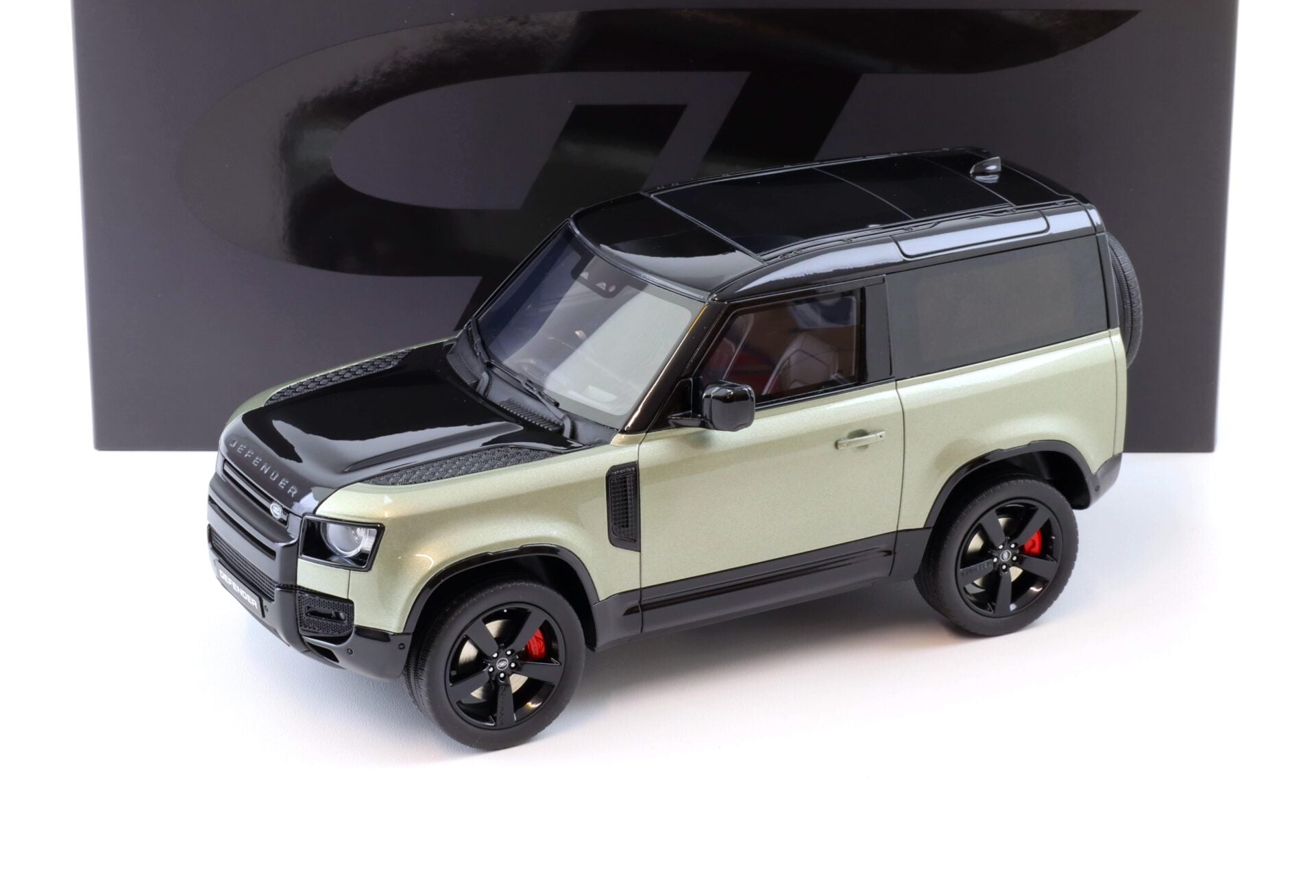 LAND ROVER DEFENDER P400 X-DYNAMIC HSE PANGEA GREEN 2021