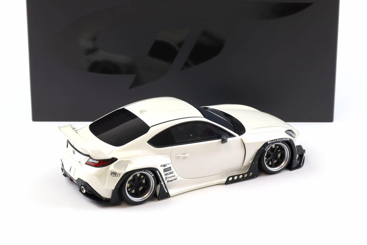 GT Spirit - 2023 TOYOTA GR86 COUPE - GT498