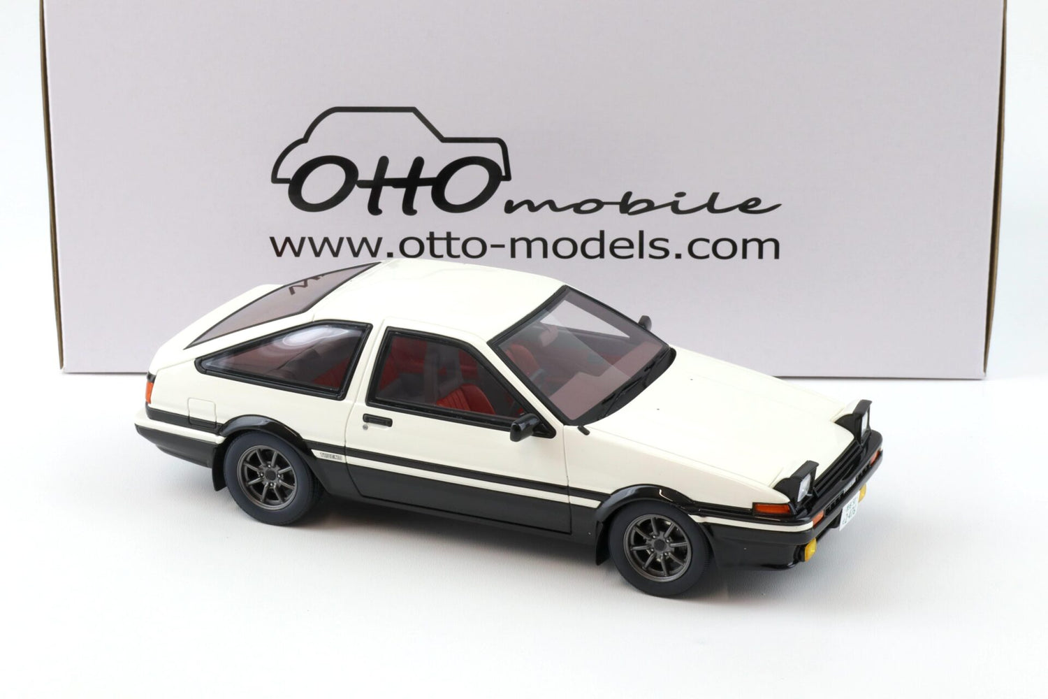 OTTO MODELS=Toyota Sprinter Trueno AE86 white 1985