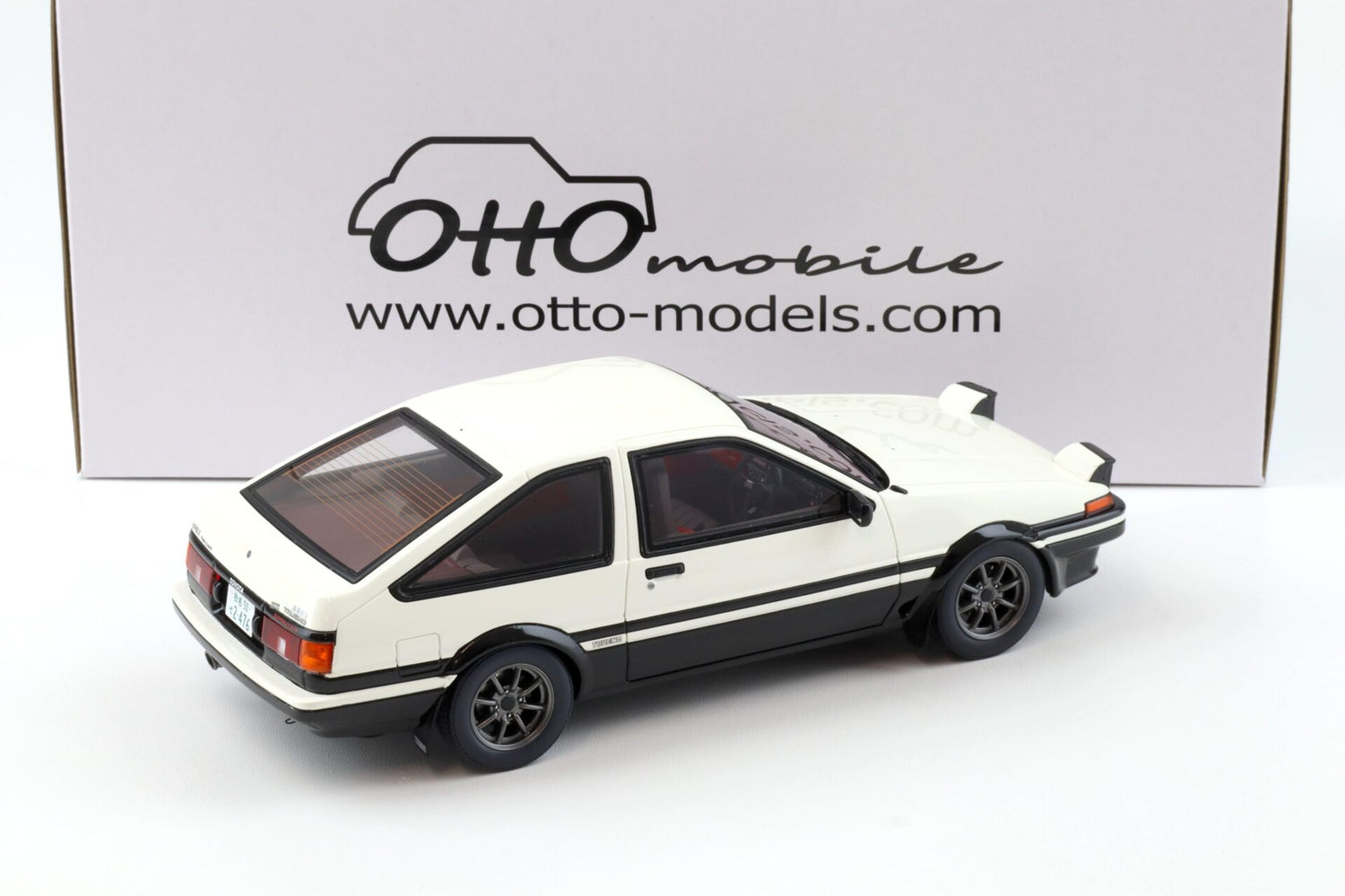 OTTO MODELS=Toyota Sprinter Trueno AE86 white 1985