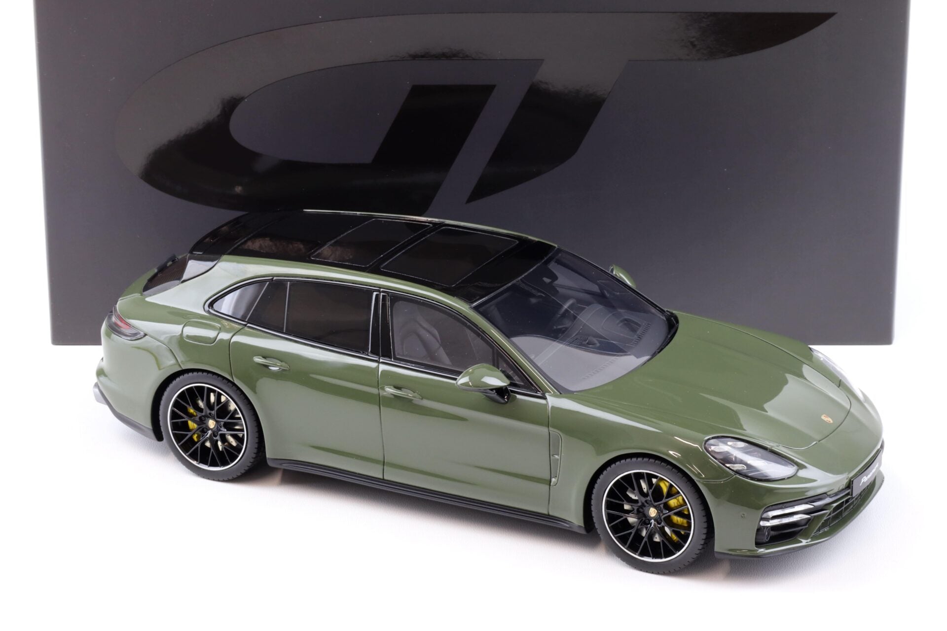 GT SPIRIT-Porsche Panamera Turbo S Sport Turismo Nato olive 2021
