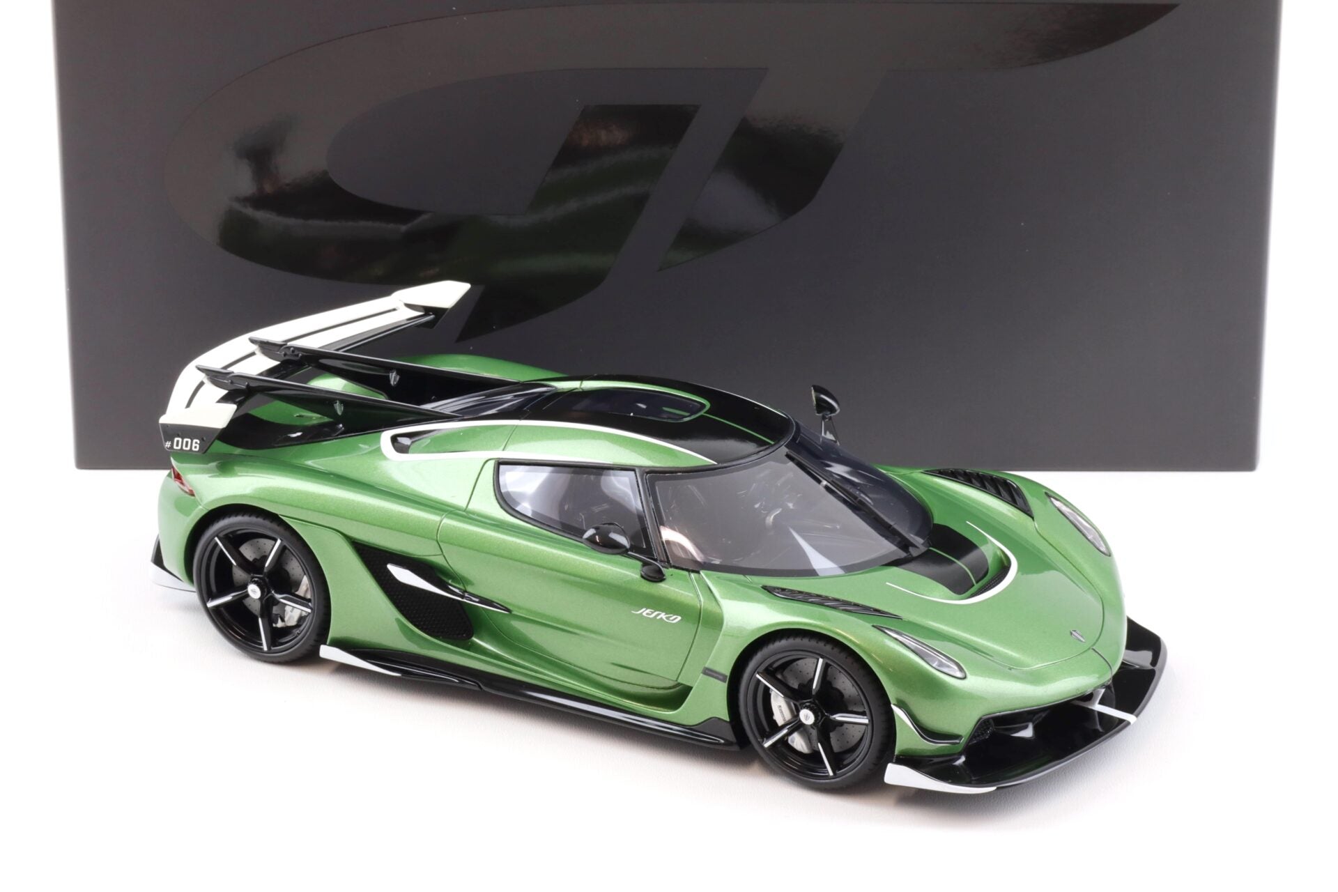 GT SPIRIT-Koenigsegg Jesko Plus 2024 pearl green