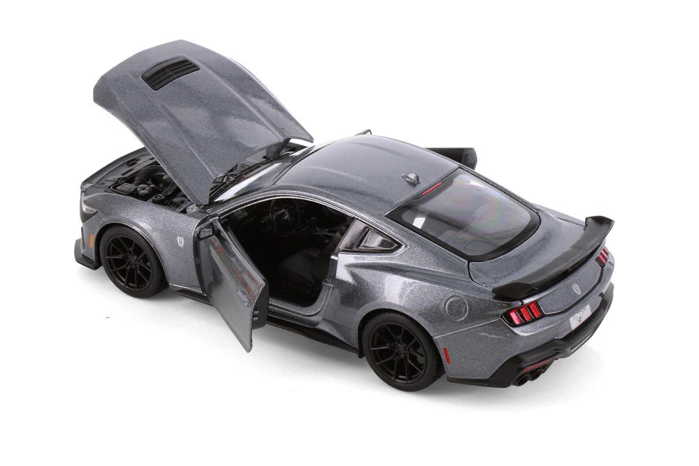 Maisto 1:24 2024 Ford Mustang Dark Horse – Grey Metallic – Special Edition – 32925GRY
