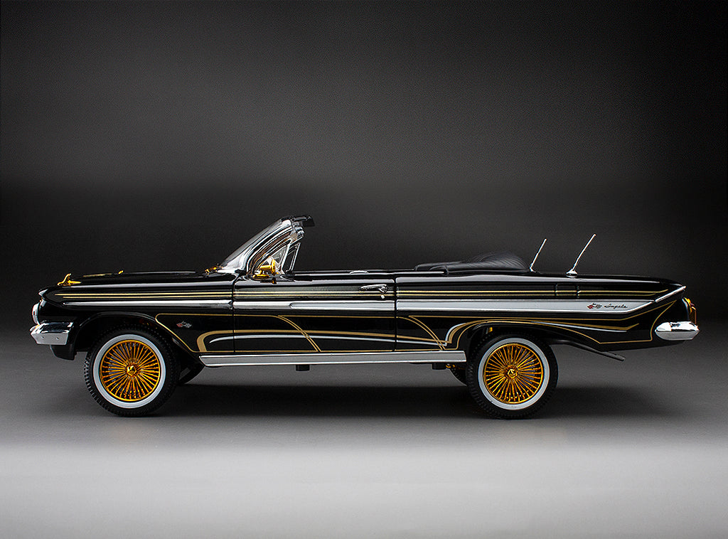 (BLACK-NOIR) 1961 Chevrolet Impala Open Convertilbe Lowrider (with movable suspension)