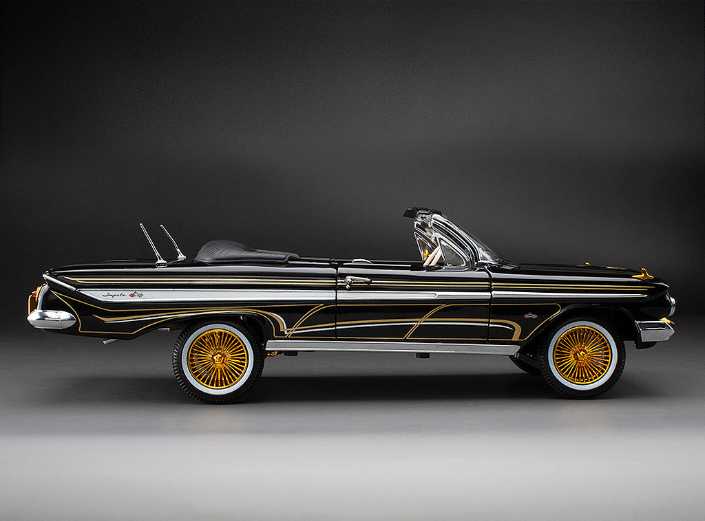 (BLACK-NOIR) 1961 Chevrolet Impala Open Convertilbe Lowrider (with movable suspension)