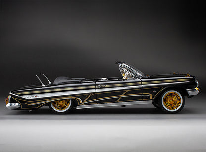 (BLACK-NOIR) 1961 Chevrolet Impala Open Convertilbe Lowrider (with movable suspension)