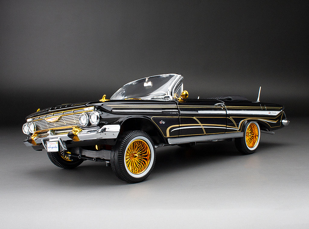 (BLACK-NOIR) 1961 Chevrolet Impala Open Convertilbe Lowrider (with movable suspension)