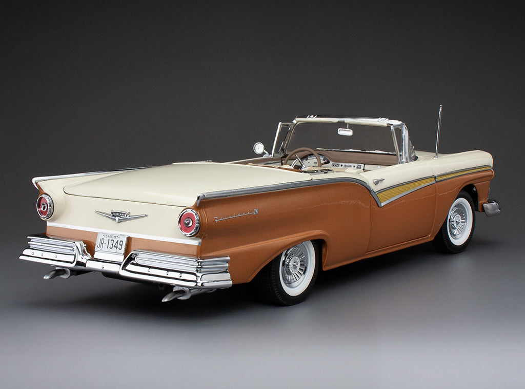 1957 Ford Fairlane 500 Skyliner – Bronze / Colonial White (SS1349)