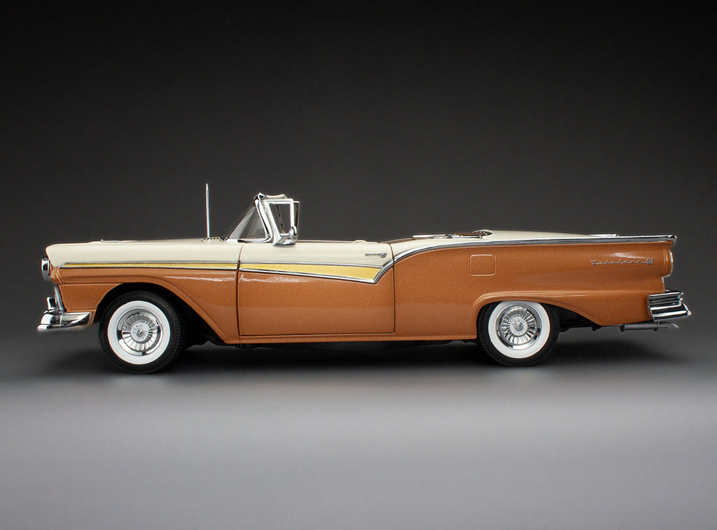 1957 Ford Fairlane 500 Skyliner – Bronze / Colonial White (SS1349)