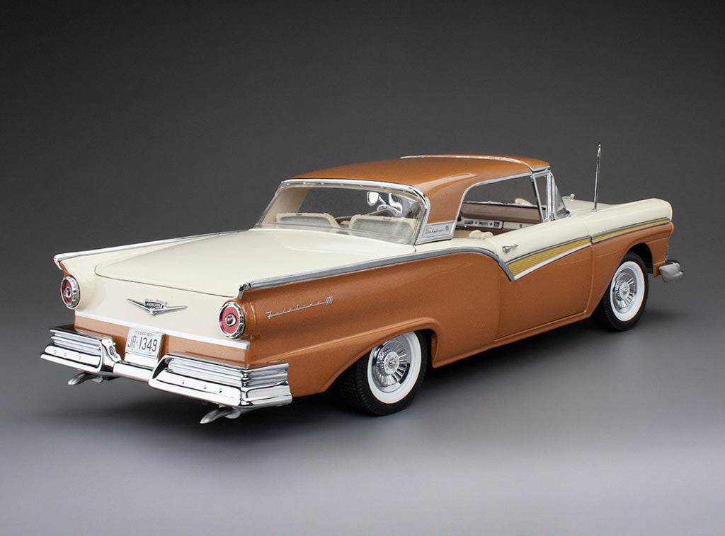 1957 Ford Fairlane 500 Skyliner – Bronze / Colonial White (SS1349)