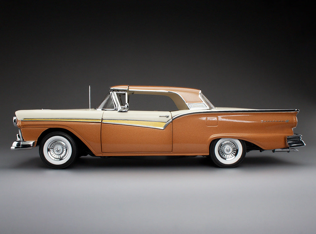 1957 Ford Fairlane 500 Skyliner – Bronze / Colonial White (SS1349)