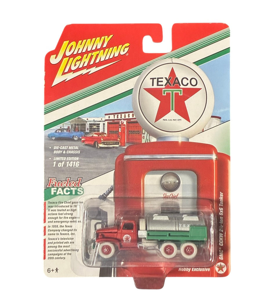 CHASE CAR – White GMC CCKW 2½-Ton 6x6 Tanker – Texaco Hobby Exclusive – Johnny Lightning 1:64 – JLSP057-CHASE