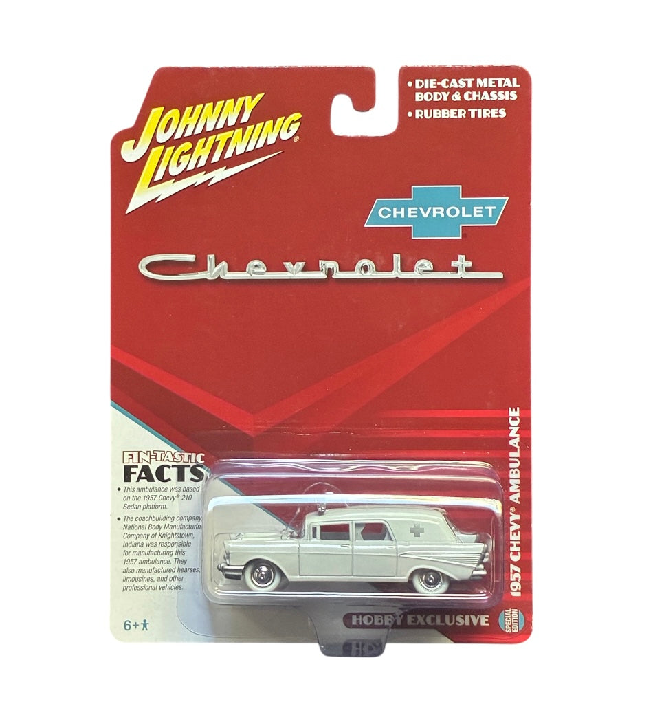 CHASE CAR – Johnny Lightning 1:64 Hobby Exclusive – 1957 Chevrolet Ambulance – White – JLSP130-CHASE
