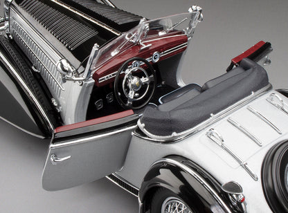1939 Horch 855 Roadster - Black / Silver