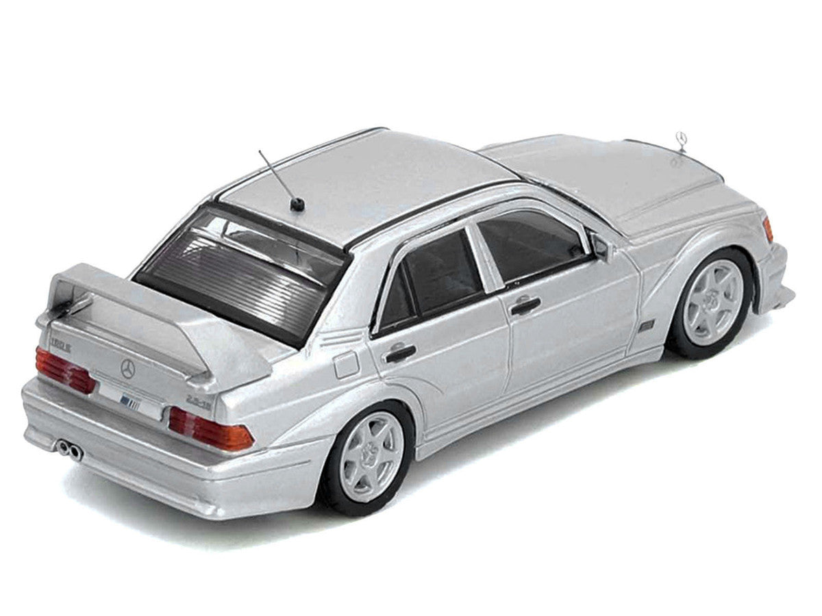INNO64 1/64-MERCEDES BENZ 190E Silver (IN64-190E-SIL)