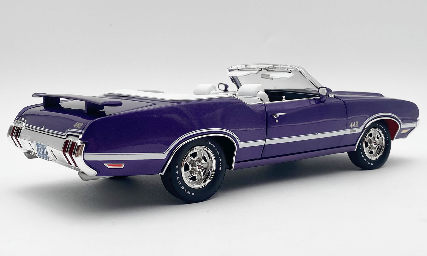 (PRE-ORDER WINTER 2025) ACME 1:18 1970 Oldsmobile 442 W30 Convertible