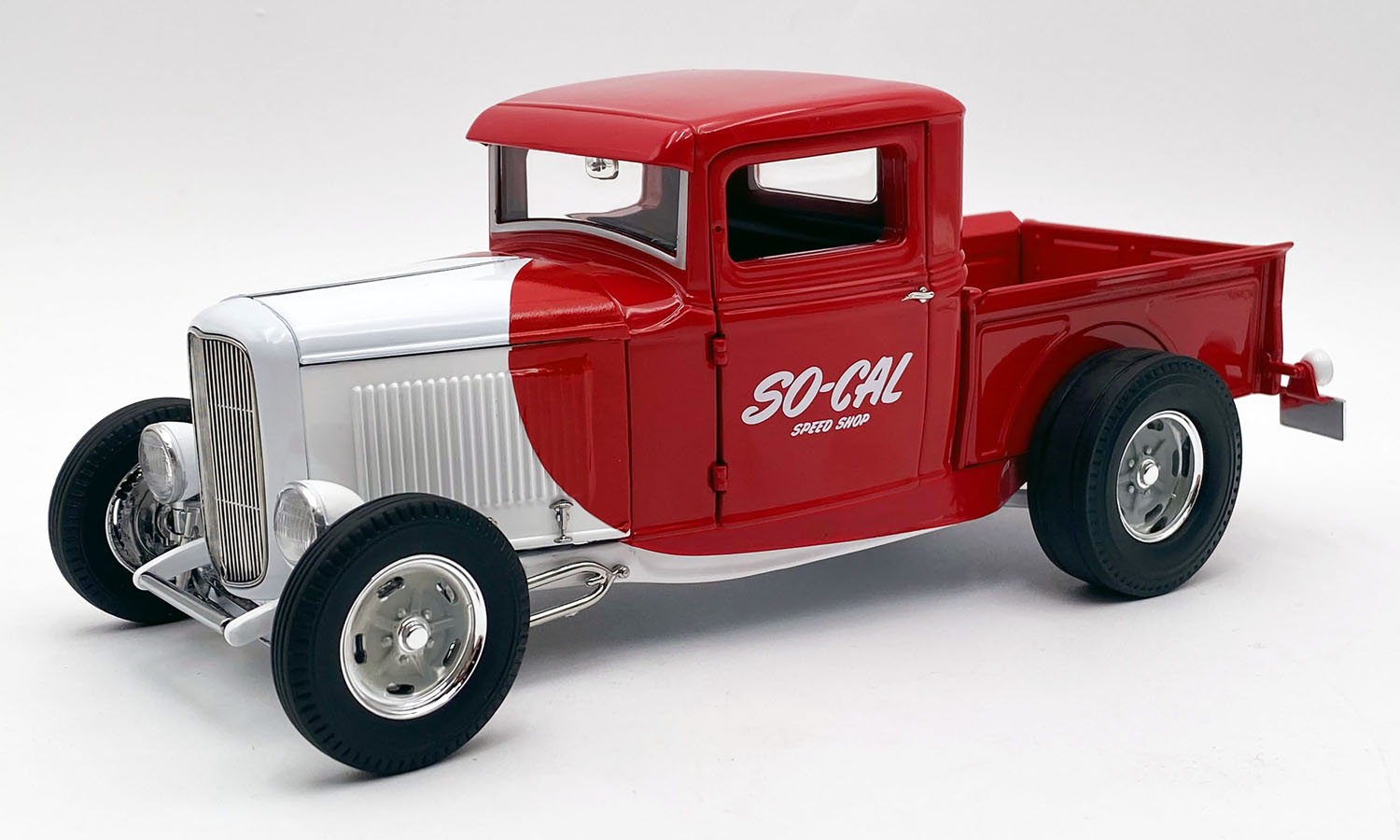1932 FORD TRUCK "SO-CAL SPEED SHOP"