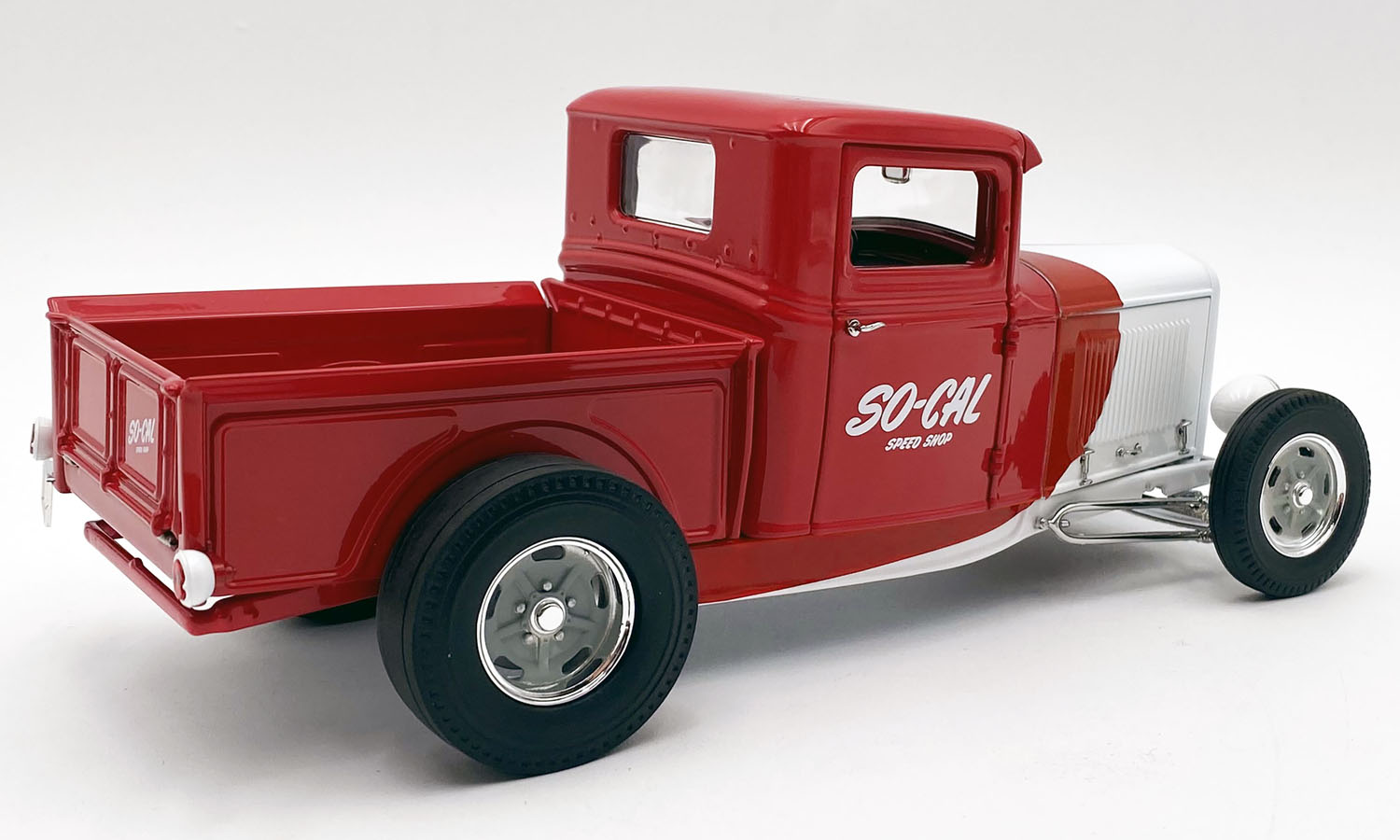 1932 FORD TRUCK "SO-CAL SPEED SHOP"