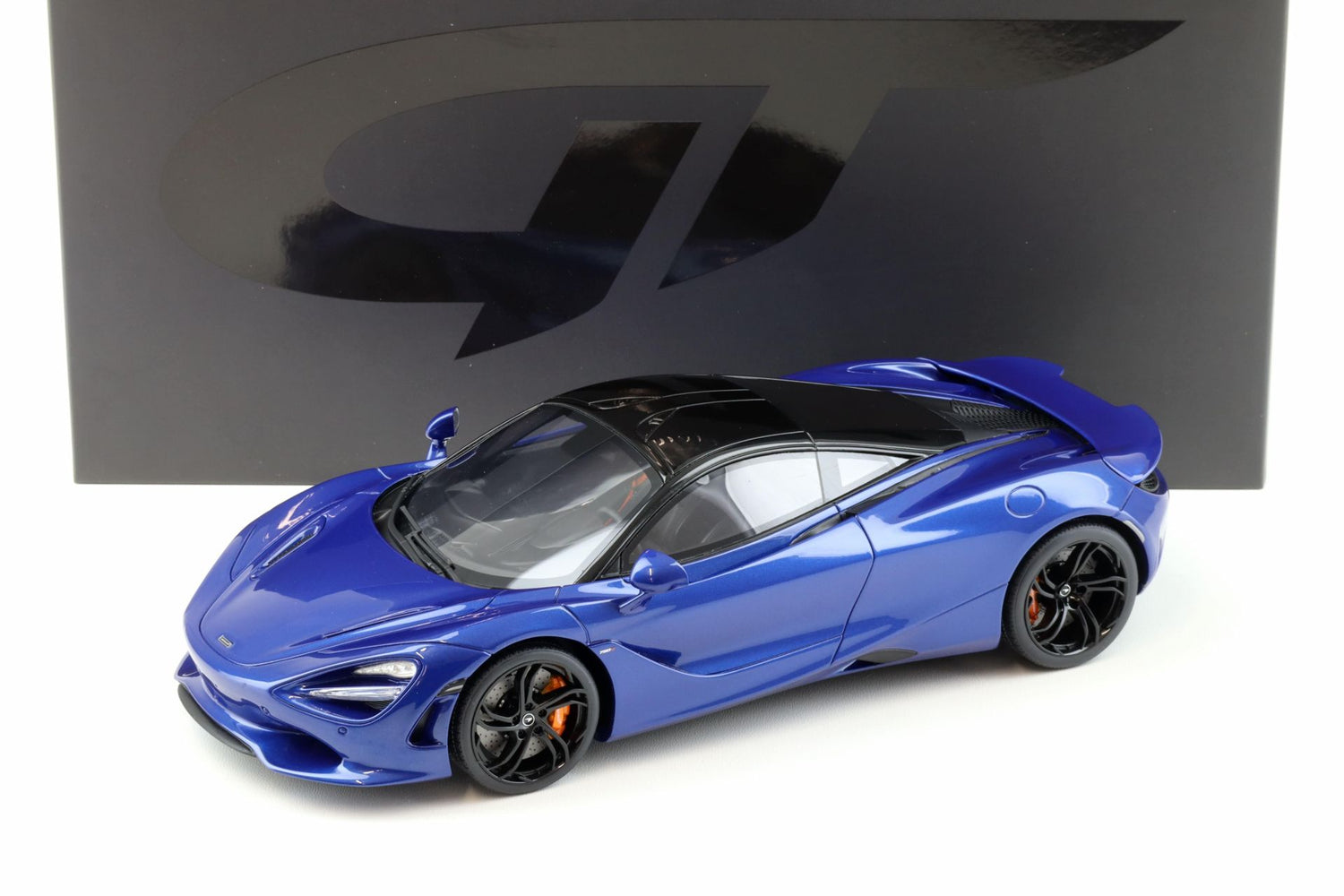 McLAREN 750S Coupe Aurora blue 2023