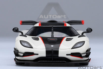 Koenigsegg One: 1 (Pebble White/Carbon) - Autoart 1/64