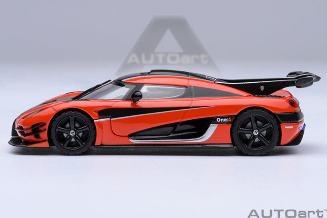Koenigsegg One: 1 (Lava Orange/Carbon) - Autoart 1/64