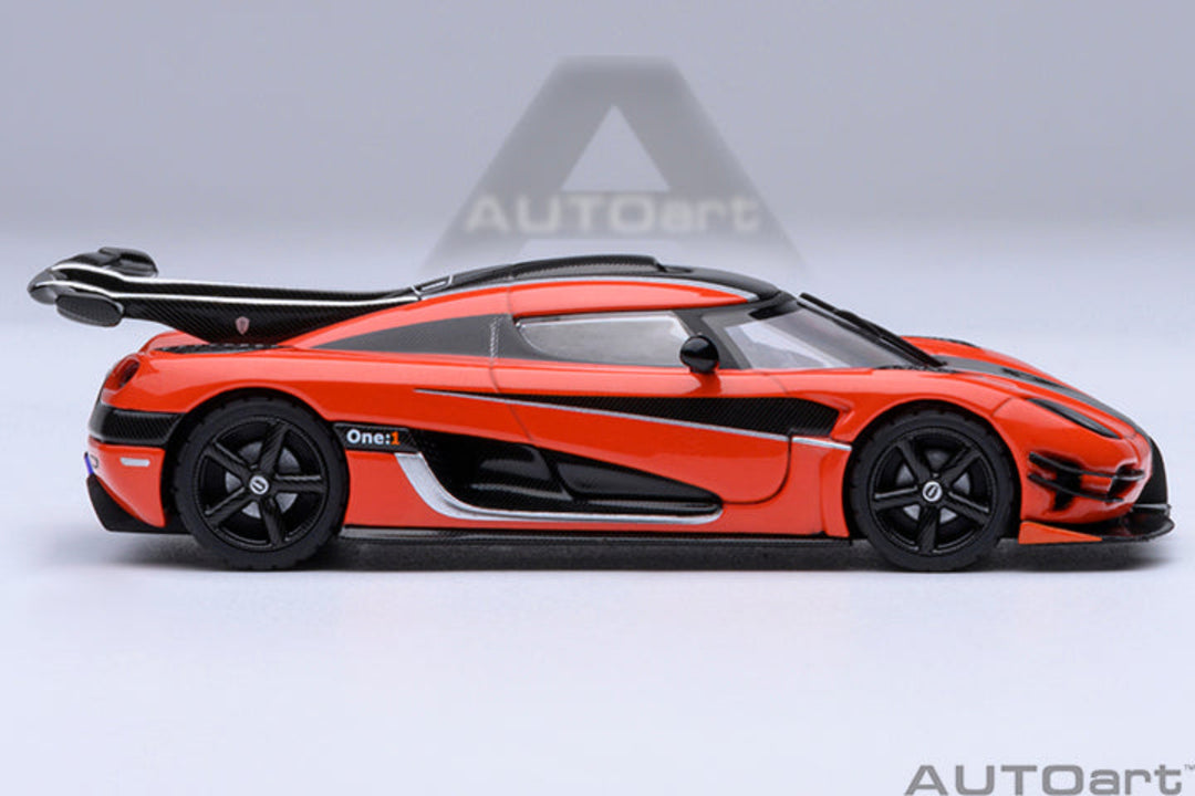 Koenigsegg One: 1 (Lava Orange/Carbon) - Autoart 1/64