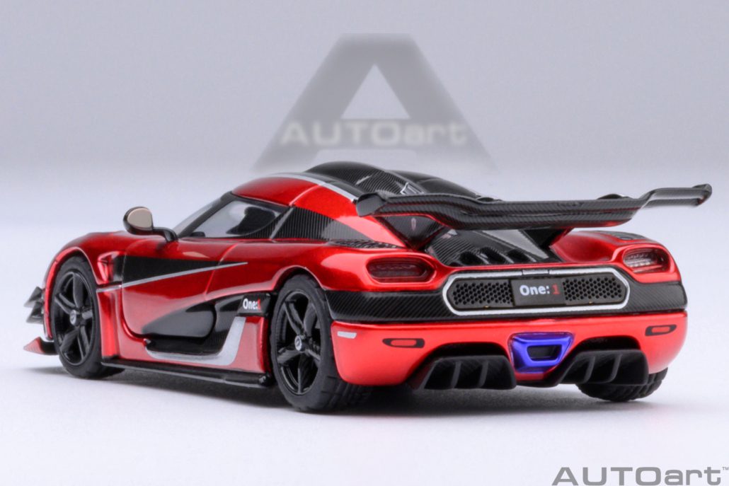 Koenigsegg One: 1 (Apple Red/Carbon) - Autoart 1/64