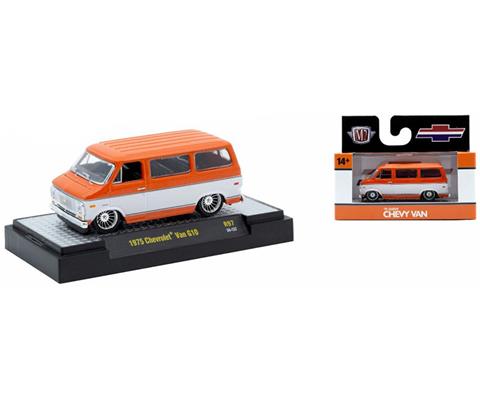 Chevrolet - 1975 Chevrolet Van G10  (M2 Machines Auto-Thentics 32500-97)