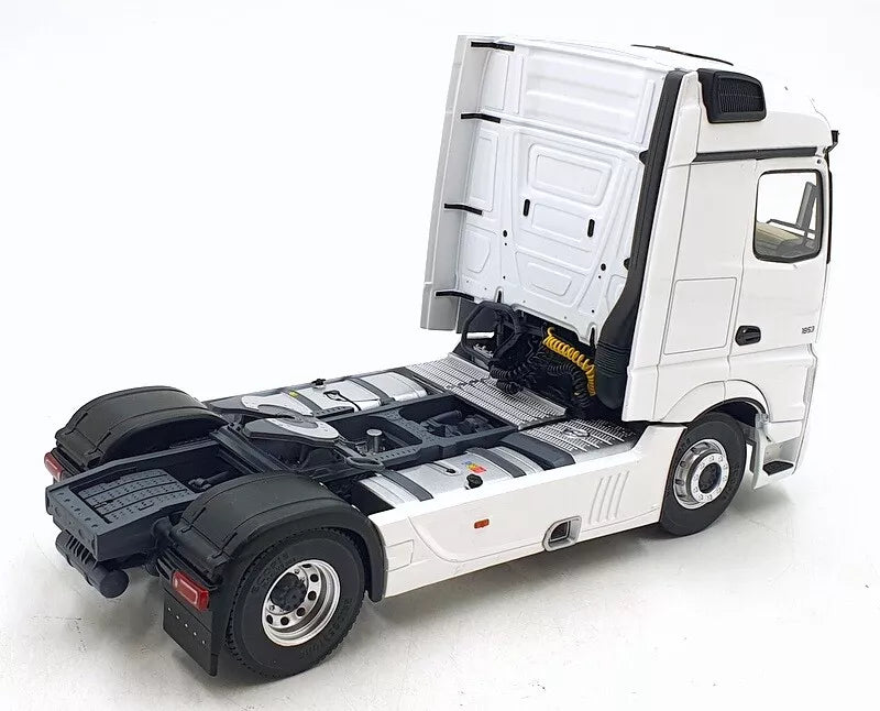 SOLIDO - 2023 Mercedes-Benz Actros L (White) - 1/24