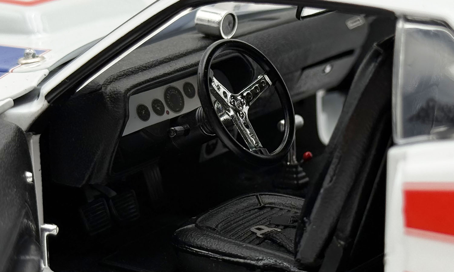 1970 Plymouth HEMI Cuda - Street Machine