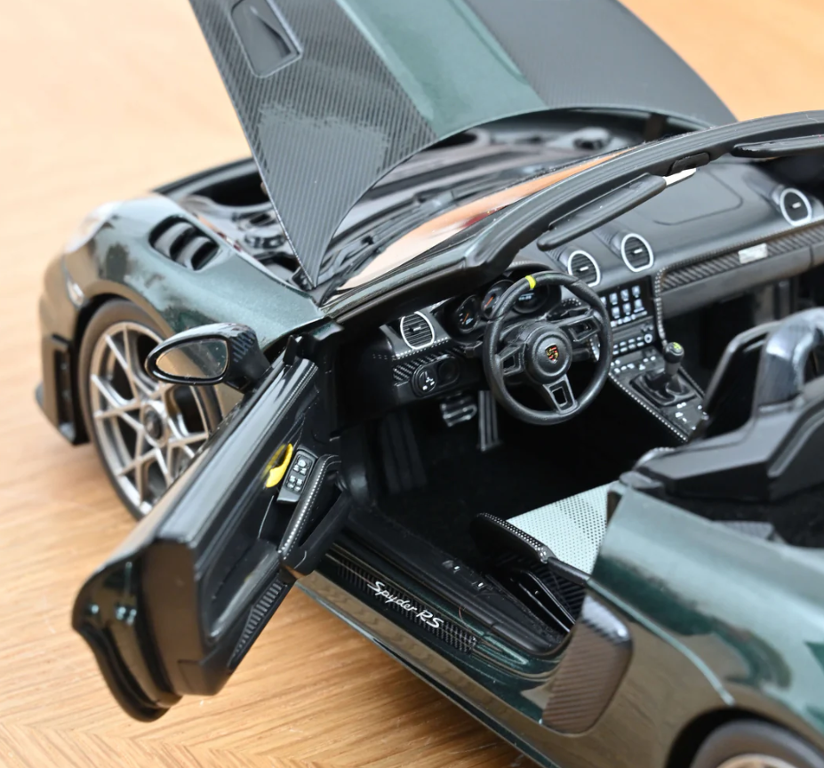 2023 Porsche 718 Spyder RS Weissach Pack (Forest Green)