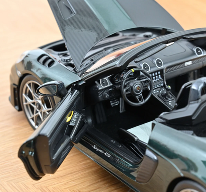2023 Porsche 718 Spyder RS Weissach Pack (Forest Green)