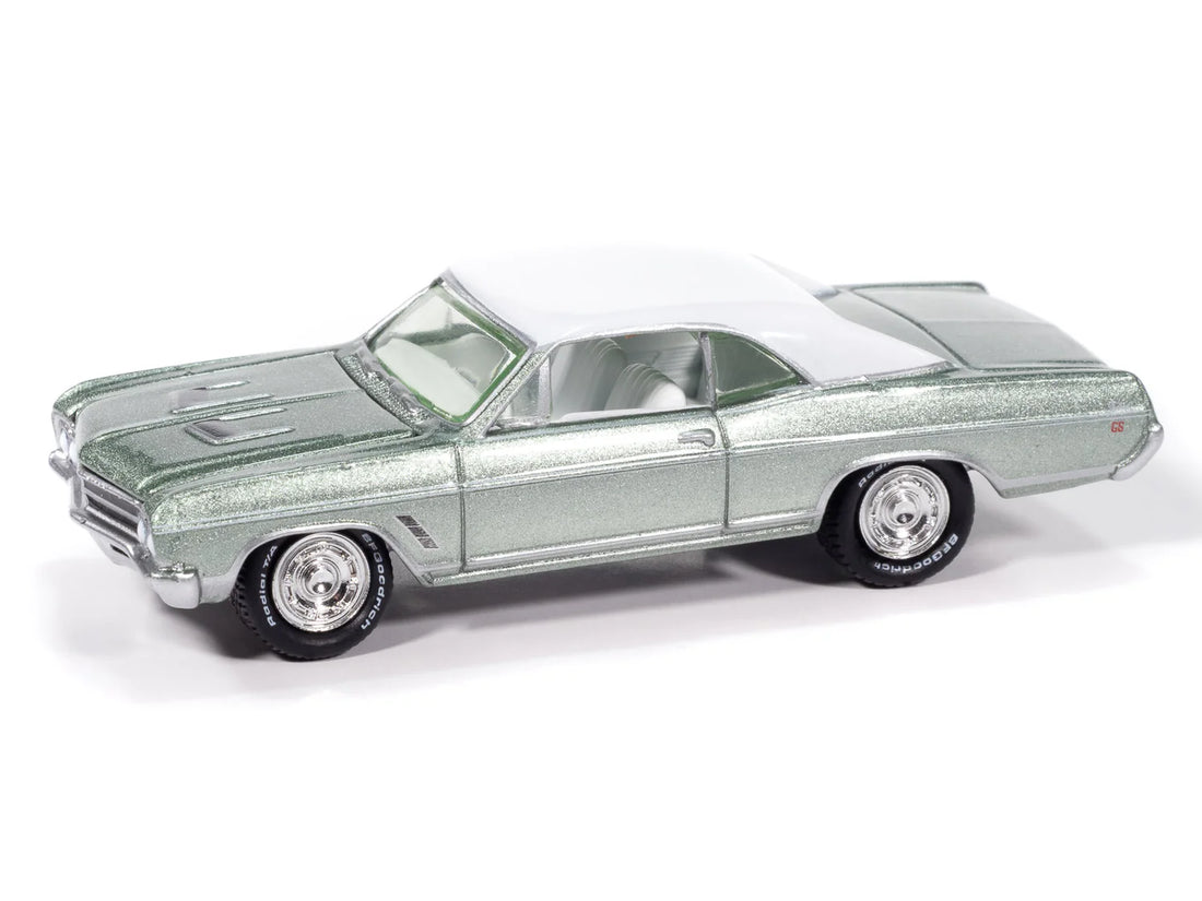 Johnny Lightning-1966 Buick Skylark GS in Seafoam Green poly (JLMC038-1)