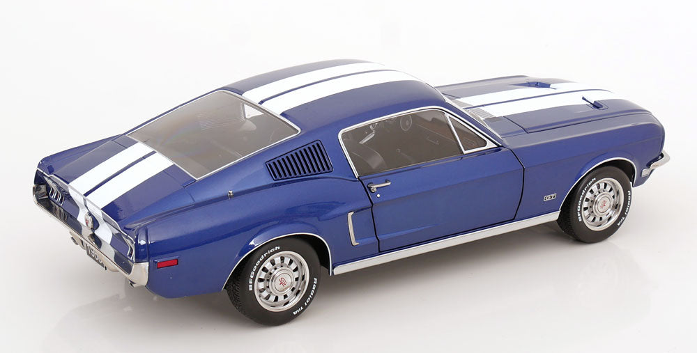 KK SCALE 1/12 - FORD USA - MUSTANG GT FASTBACK COUPE 1968 (Blue-White)