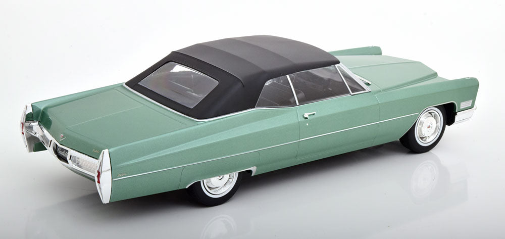 Cadillac DeVille Convertible with softtop 1968 (lightgreen metallic)