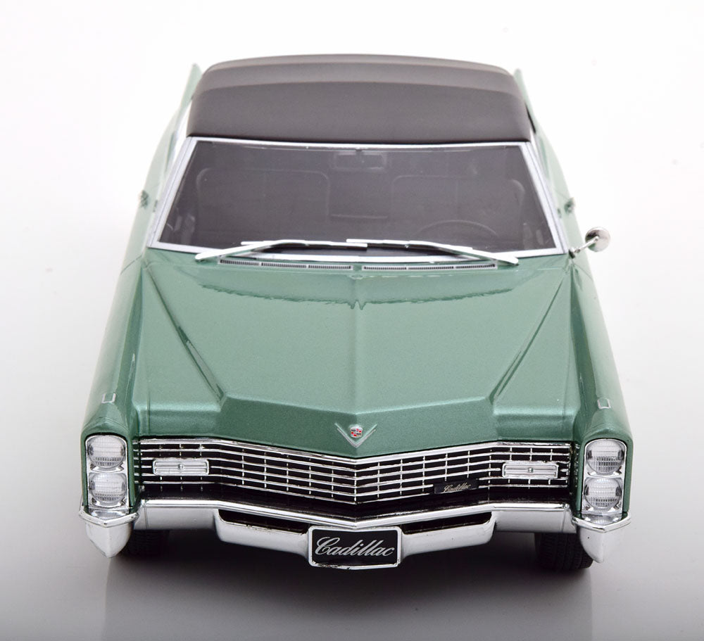 Cadillac DeVille Convertible with softtop 1968 (lightgreen metallic)