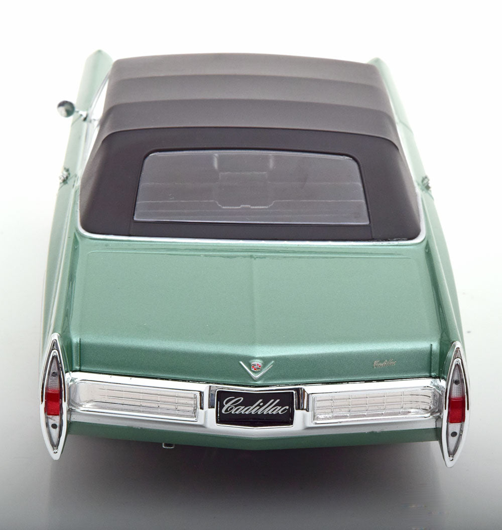 Cadillac DeVille Convertible with softtop 1968 (lightgreen metallic)