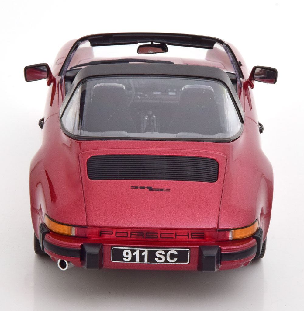 PORSCHE - 911 SC TARGA 1983 -ROUGE (AVEC UN TOIT RIGIDE SUPPLÉMENTAIRE)