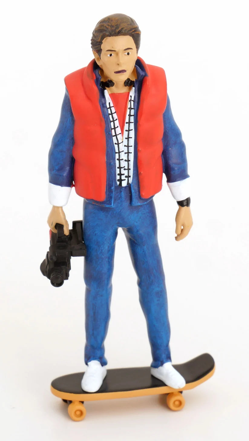 (PRE-ORDER: OCTOBER 2026) KK Scale 1:18 1985 Toyota Hilux SR5 Xtra Cab 4x4 – Back to the Future (1985) + Marty McFly Figure Bundle – KKDC181561-KKFIG024