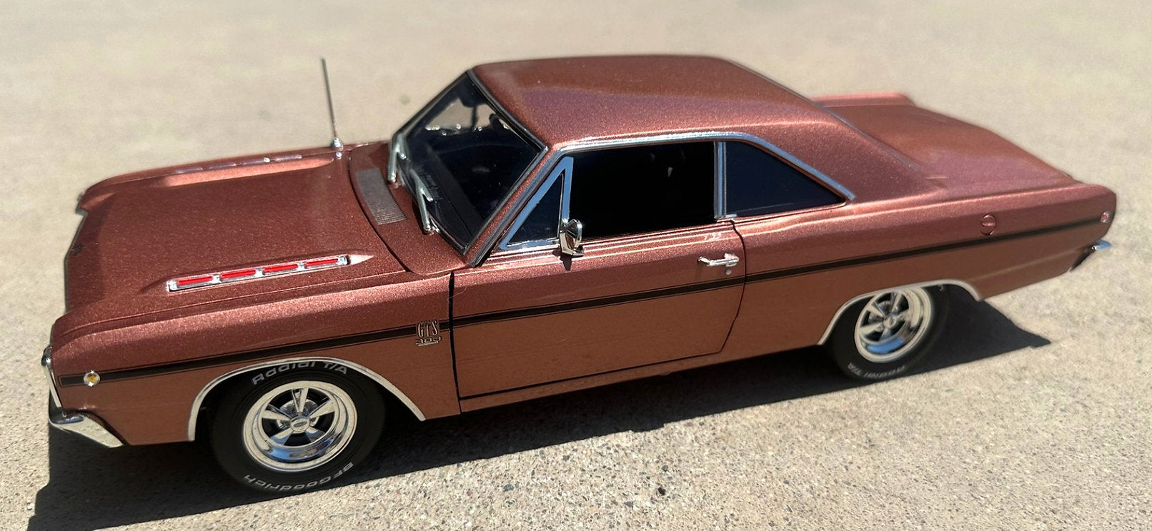 ミニカー Highway61 1968 Dodge Dart GT SPORT 1968 Dodge Dart GT Sport, Dark Green 1:18 Diecast Model Car