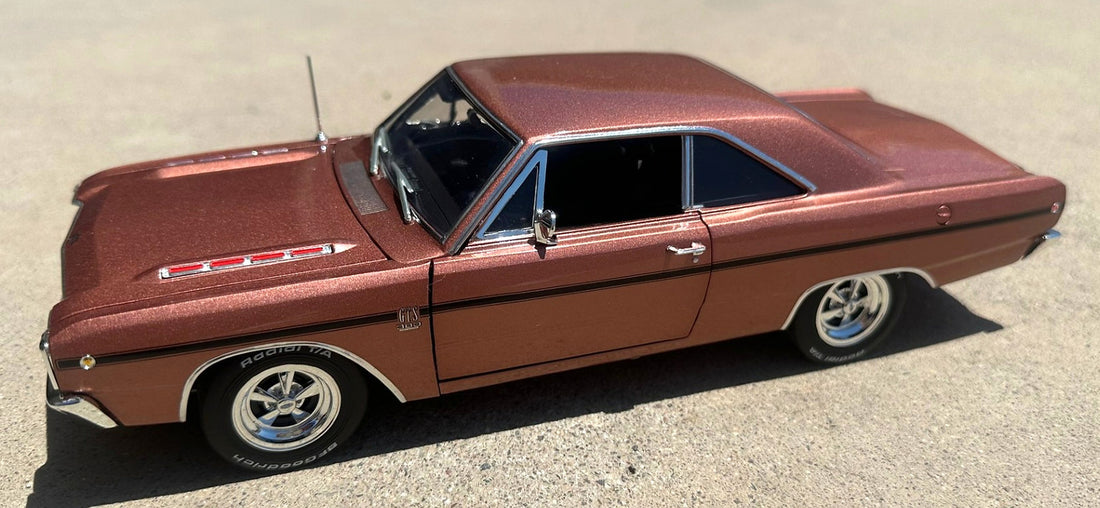 (PRE-ORDER 2024) Jay Leno, 1968 Dodge Dart, GTS, 383, 4 speed,  (Limitée à 199 unité-Limited to 199 units)