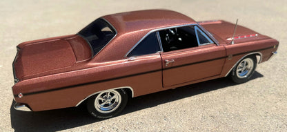 (PRE-ORDER 2024) Jay Leno, 1968 Dodge Dart, GTS, 383, 4 speed,  (Limitée à 199 unité-Limited to 199 units)