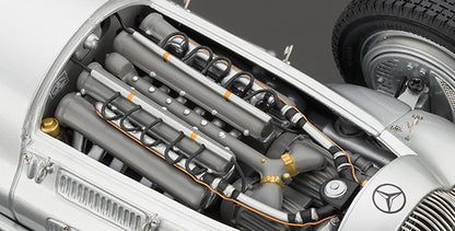 Mercedes-Benz W 154, 1938 by CMC  (Échelle-Scale 1:18)