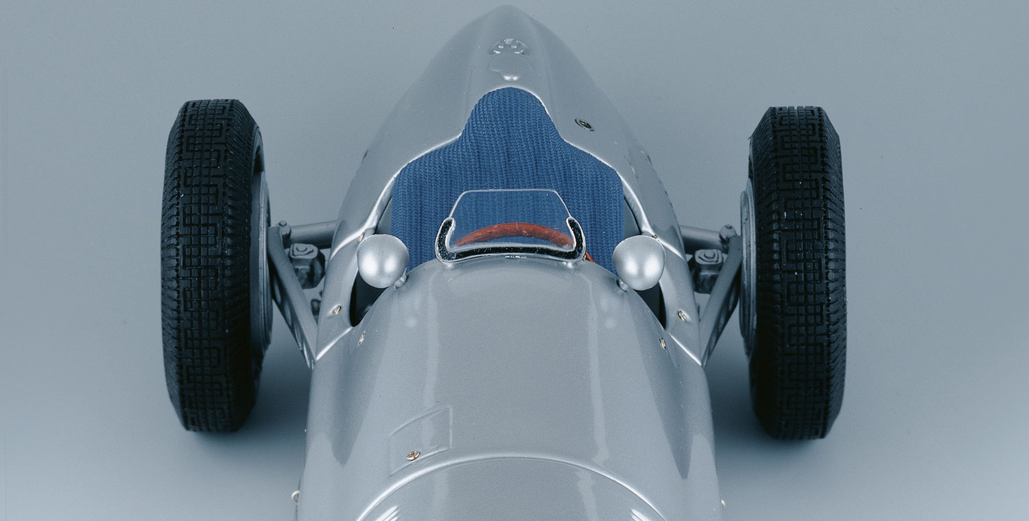 Mercedes-Benz W 154, 1938 by CMC  (Échelle-Scale 1:18)