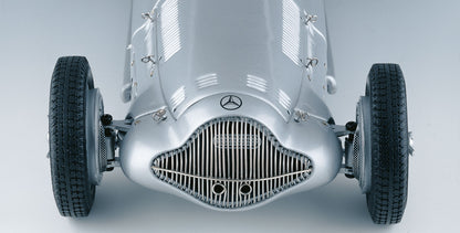 Mercedes-Benz W 154, 1938 by CMC  (Échelle-Scale 1:18)