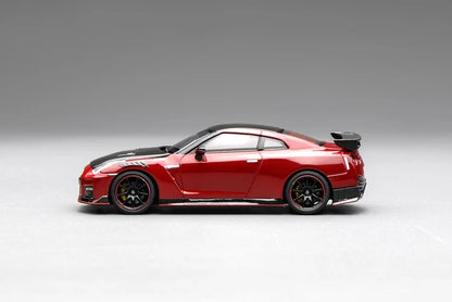 Motorhelix 1:64 Nissan GT-R NISMO (R35) Special Edition 2022 – NISMO Vibrant Red – M63522
