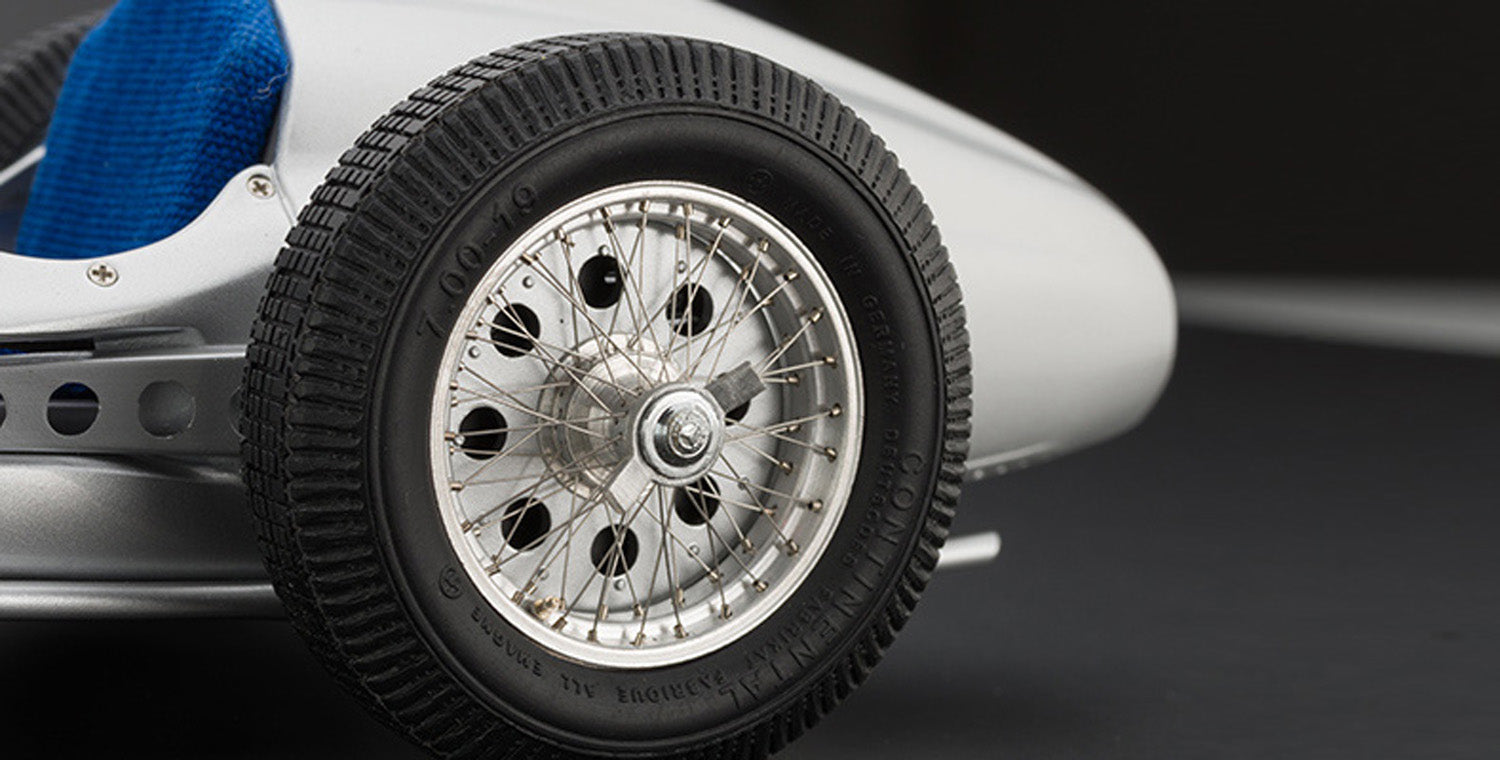 Mercedes-Benz W 154, 1938 by CMC  (Échelle-Scale 1:18)