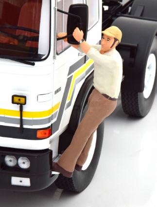 Figurine Road kings  Man Trucker Franz (Hanging At He Truck) 1:18