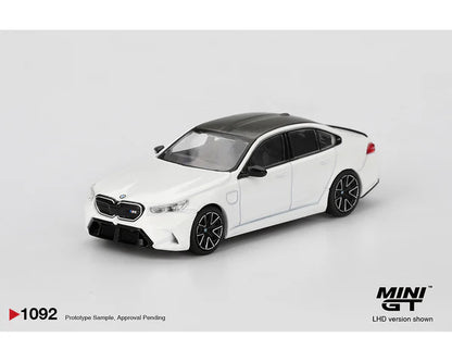 (PRE-ORDER 2026) MINI GT- BMW M5 – Alpine White MGT01092-BL